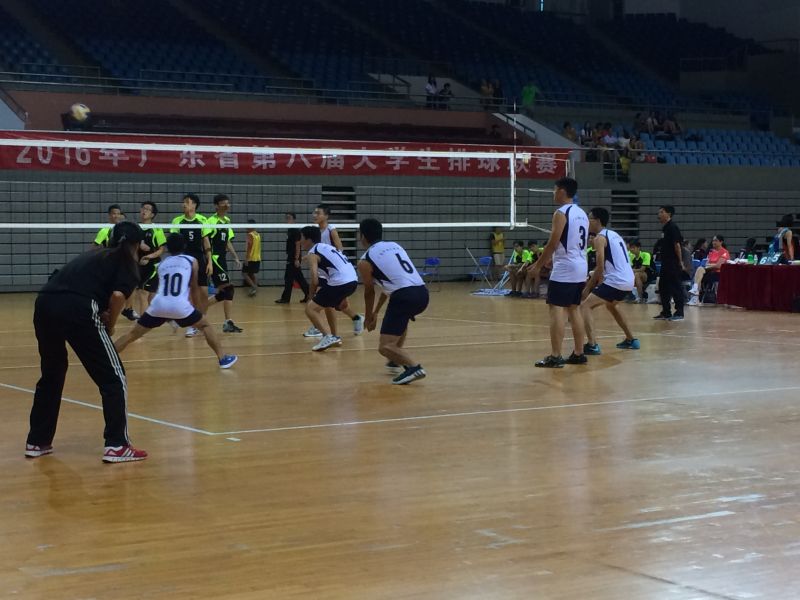 男排比赛中