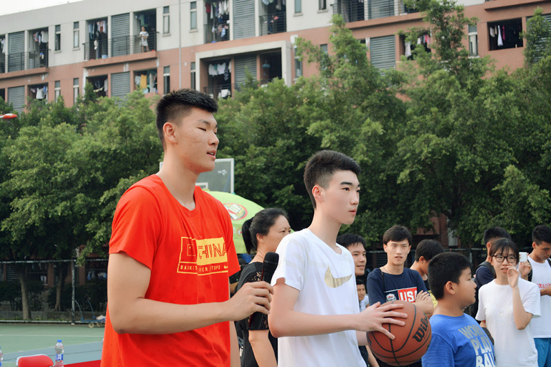篮球形象大使范子铭、刘壮飞